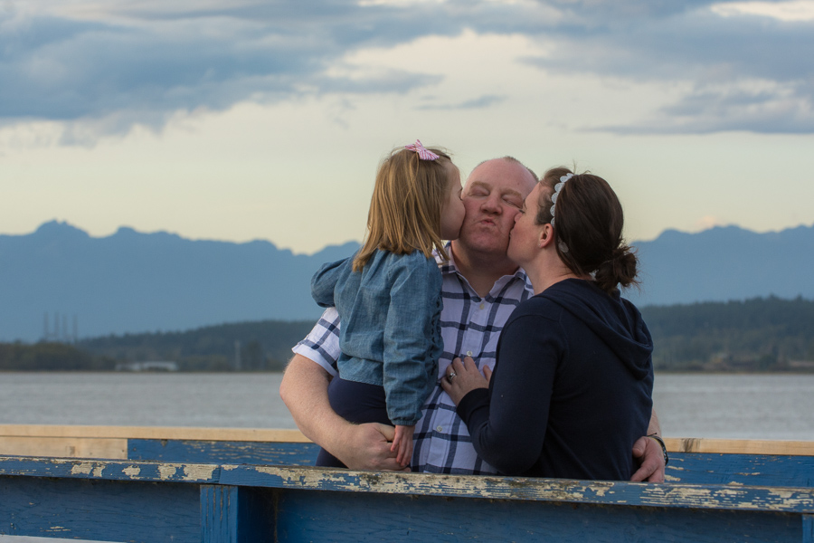 Family Photos inCrescent Beach at the Pier