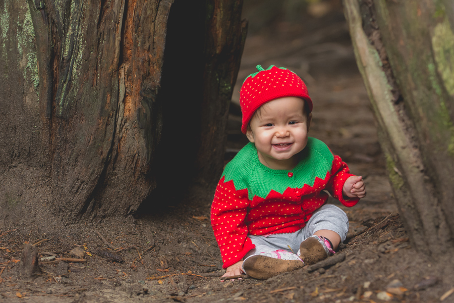 Family Photos at Lynn Caynon Park in North Vancouver 01