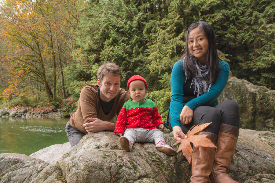 Family Photos at Lynn Canyon Park in North Vancouver 02